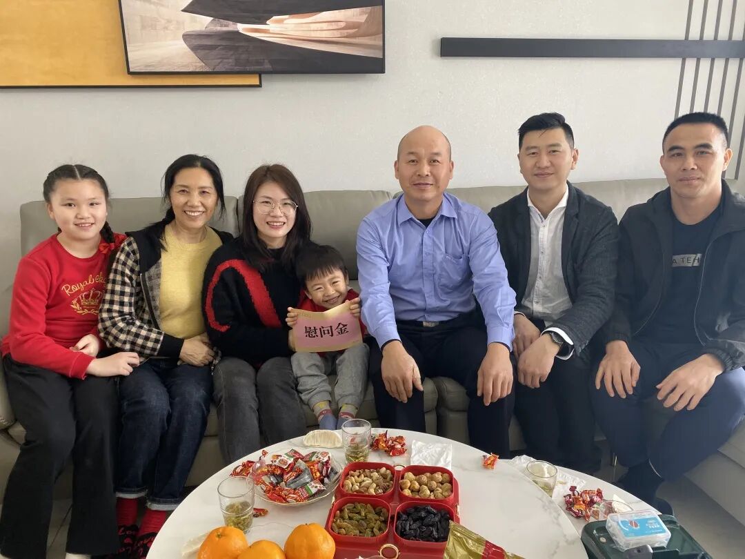 广州市特类所走访慰问民警