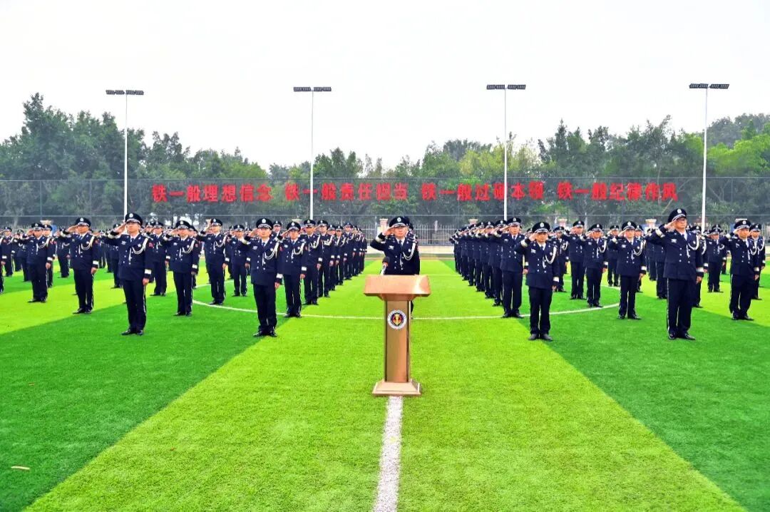 省南丰所组织民警重温入警誓词