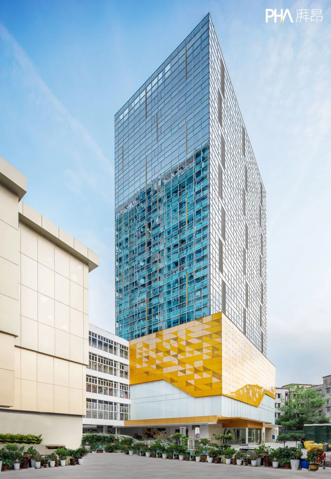 pha作品丨广州御龙服装城改造项目,服装商圈再生新地标