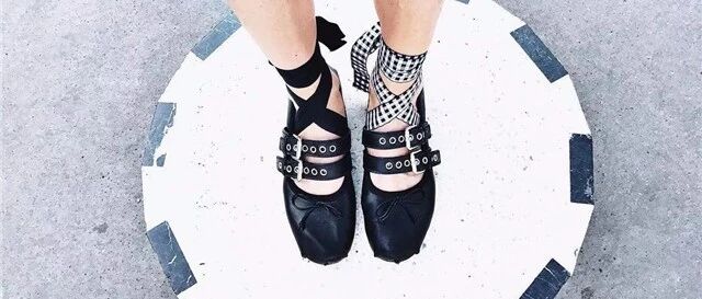今年秋冬最火的平底鞋来了！穿对了比高跟鞋还显高！！