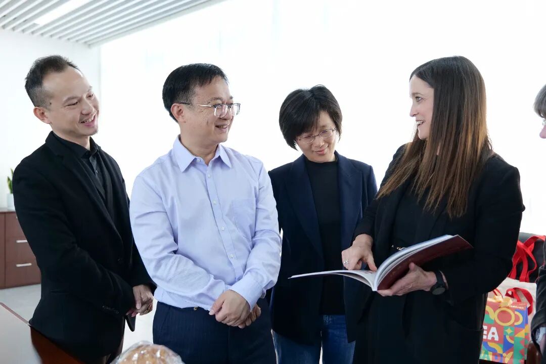 英国布洛赫特学校代表到访省实白云校区