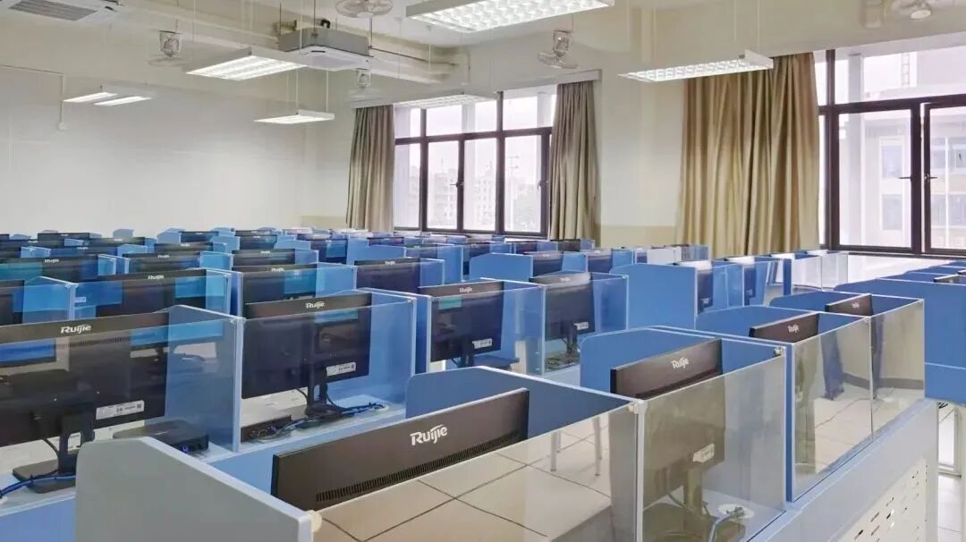 广东实验中学 校园环境 实验室