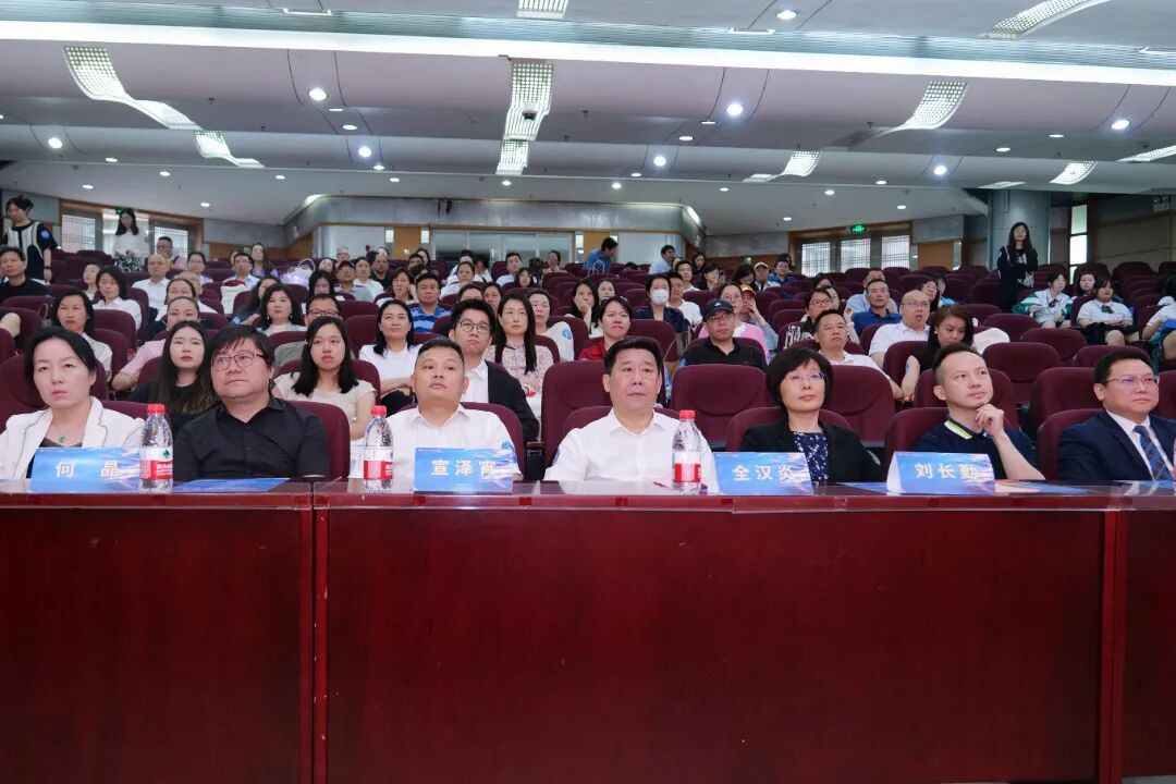 IFPAD&A-Level领导与家长毕业典礼