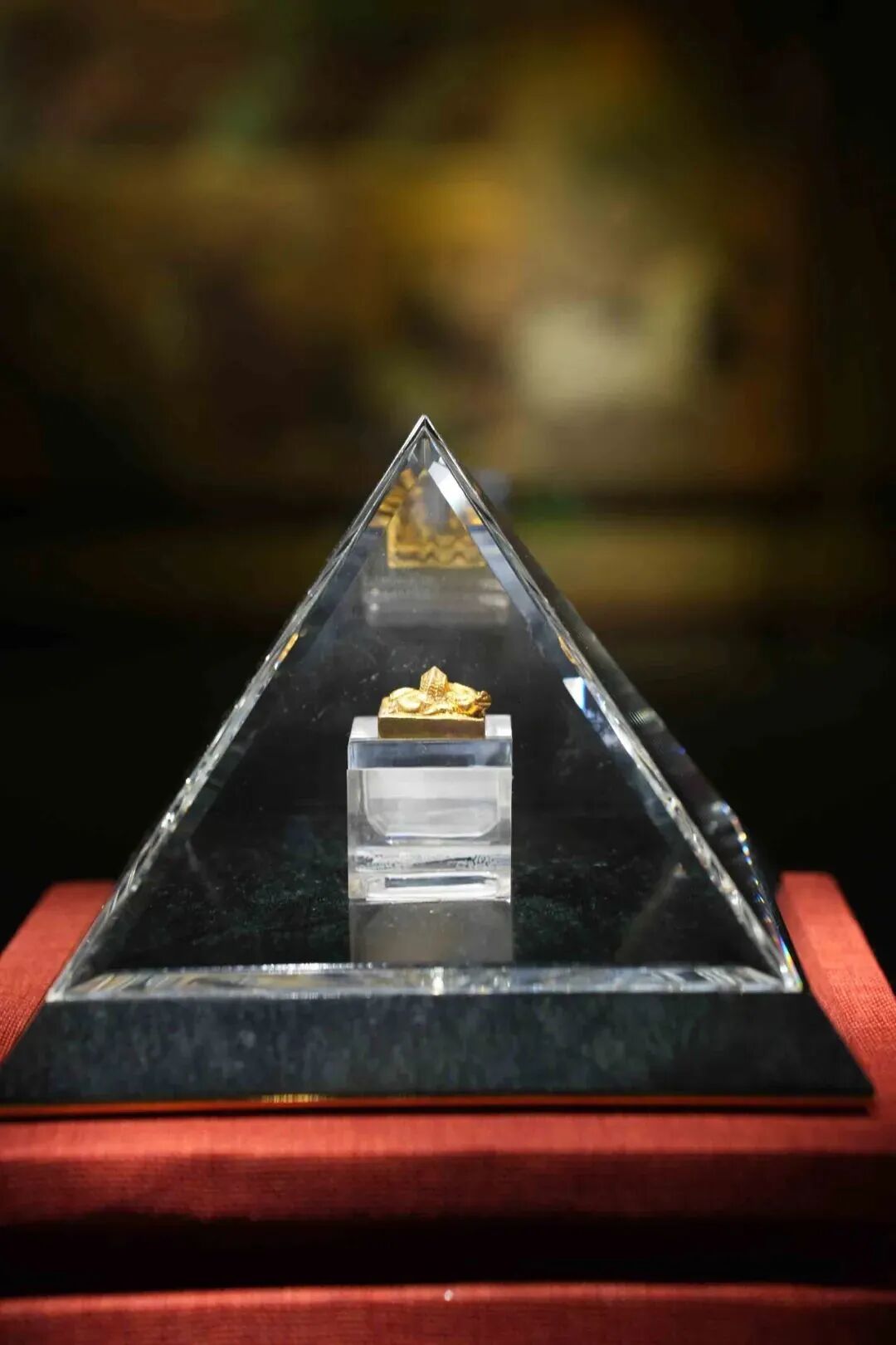 文帝行玺龙钮金印目 图/阅博志