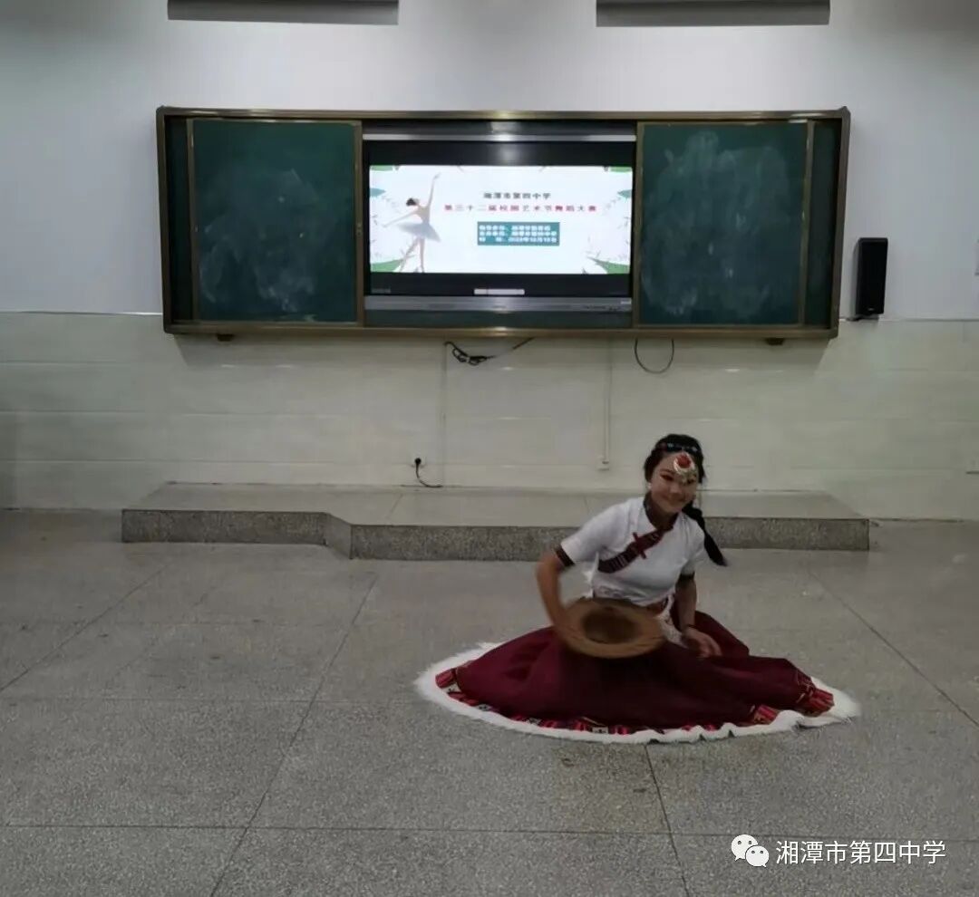 舞动青春，奏响未来