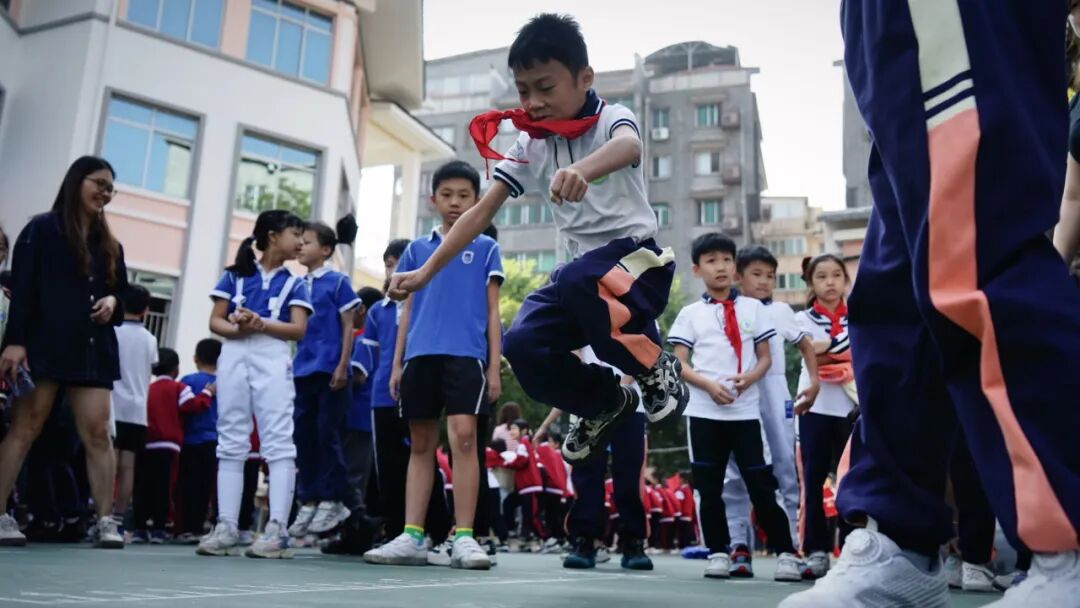 中华小学举办2023年阳光体育节暨田径运动会