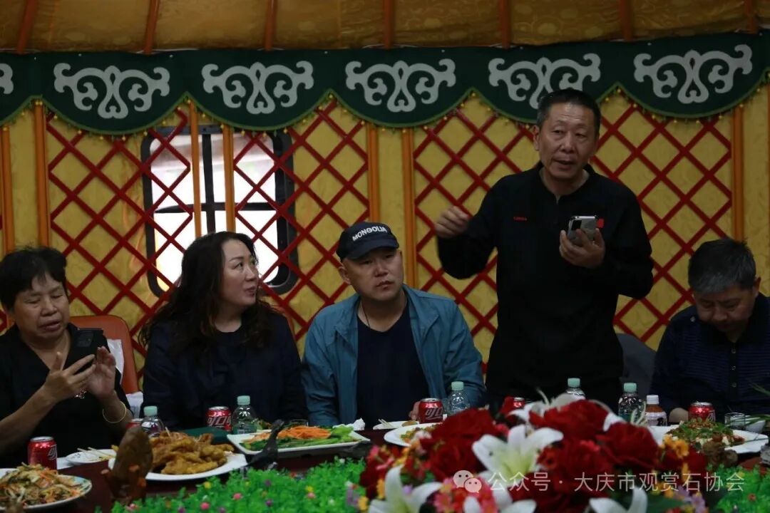 请输入内容主题
