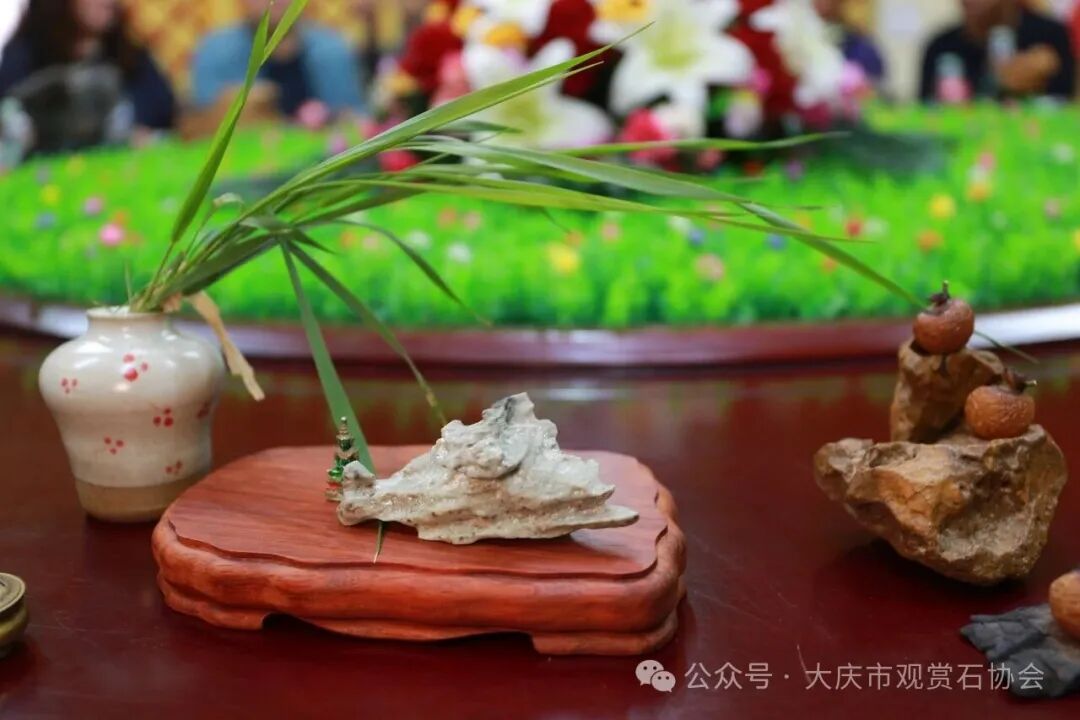 请输入内容主题