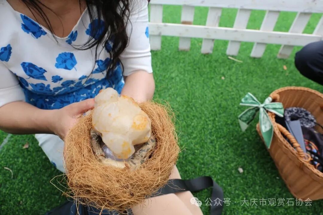 请输入内容主题
