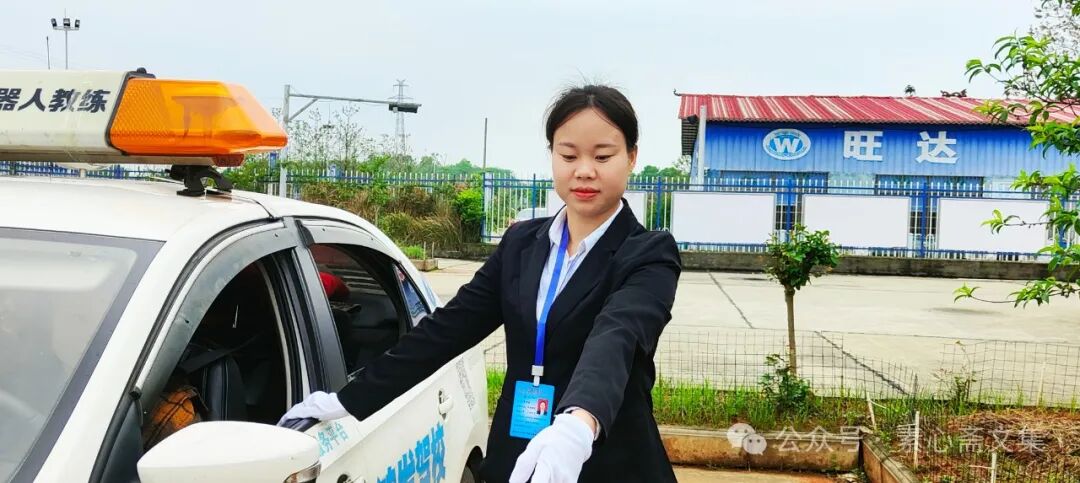 衡阳驾校最美女教练罗青妹驾培行业铿锵玫瑰