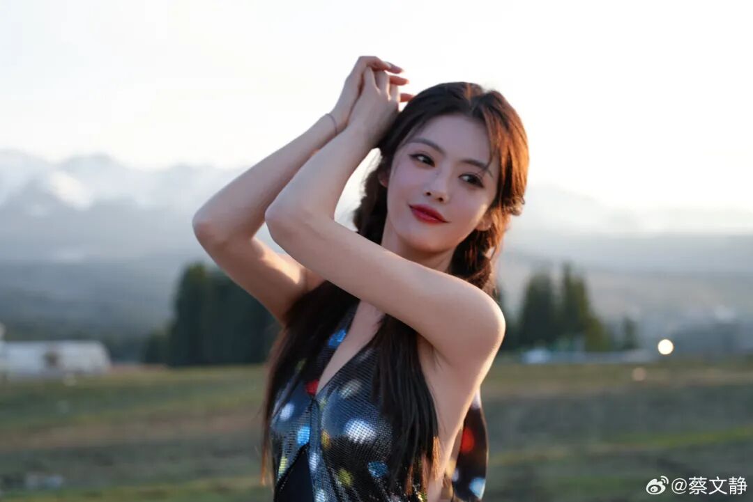 冲上热搜！知名女演员现场回怼（组图） - 7