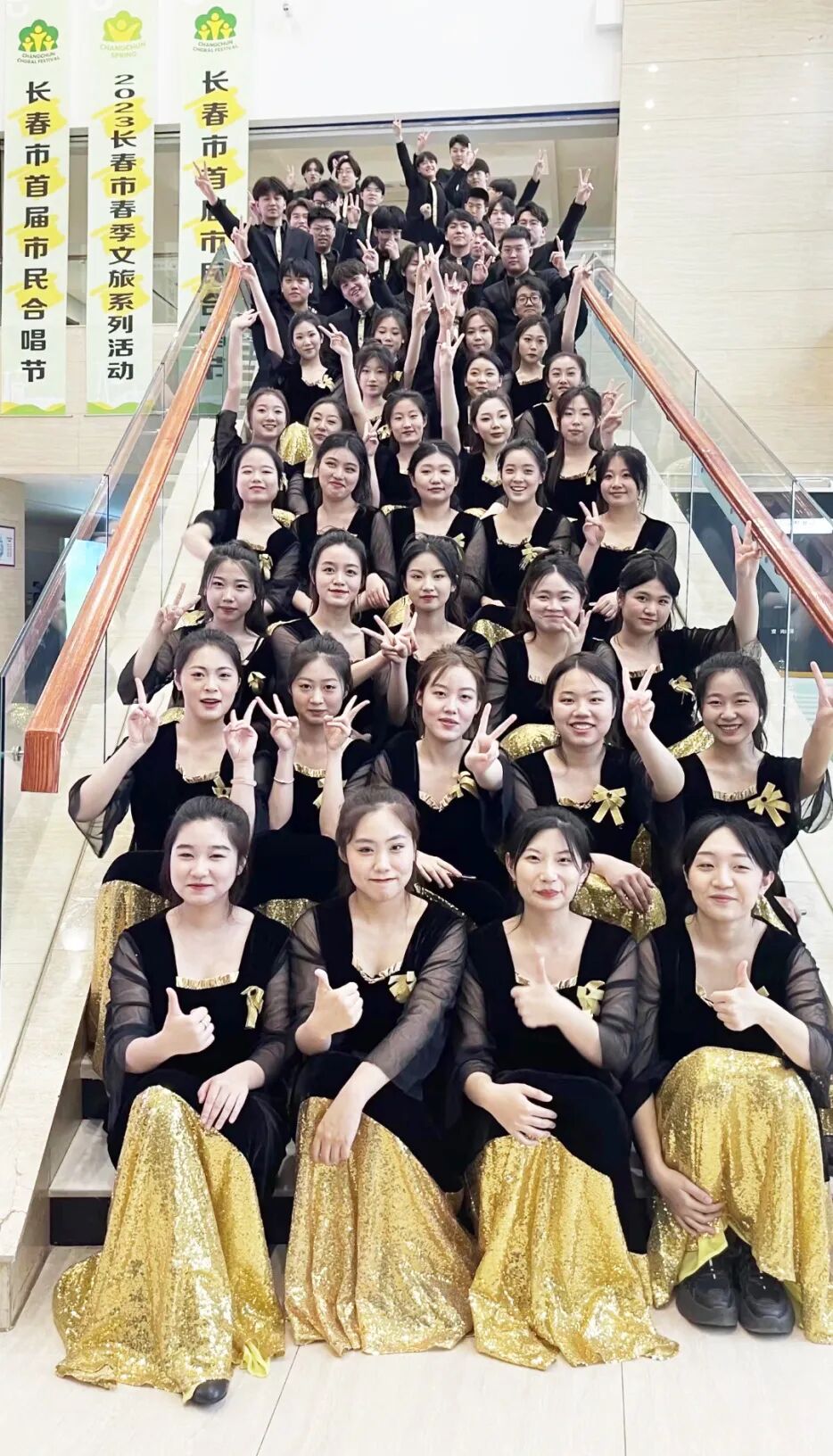 最春风合唱团亮相他们来自吉林艺术学院