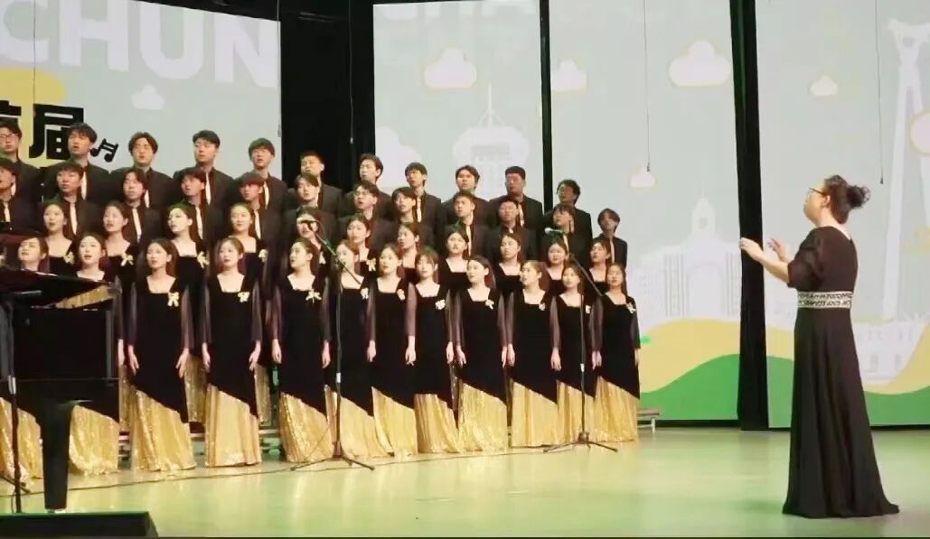 最春风合唱团亮相他们来自吉林艺术学院