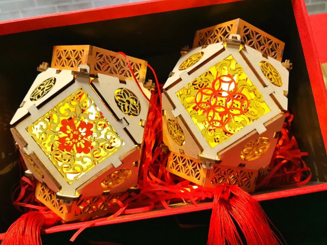 小升平乐吉祥木质灯笼 (9).jpg