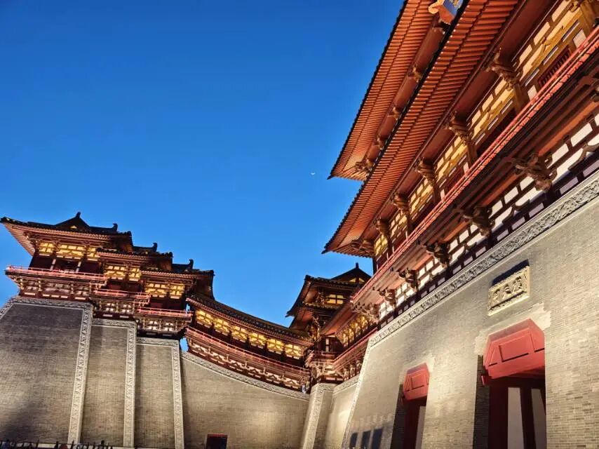 请输入内容主题