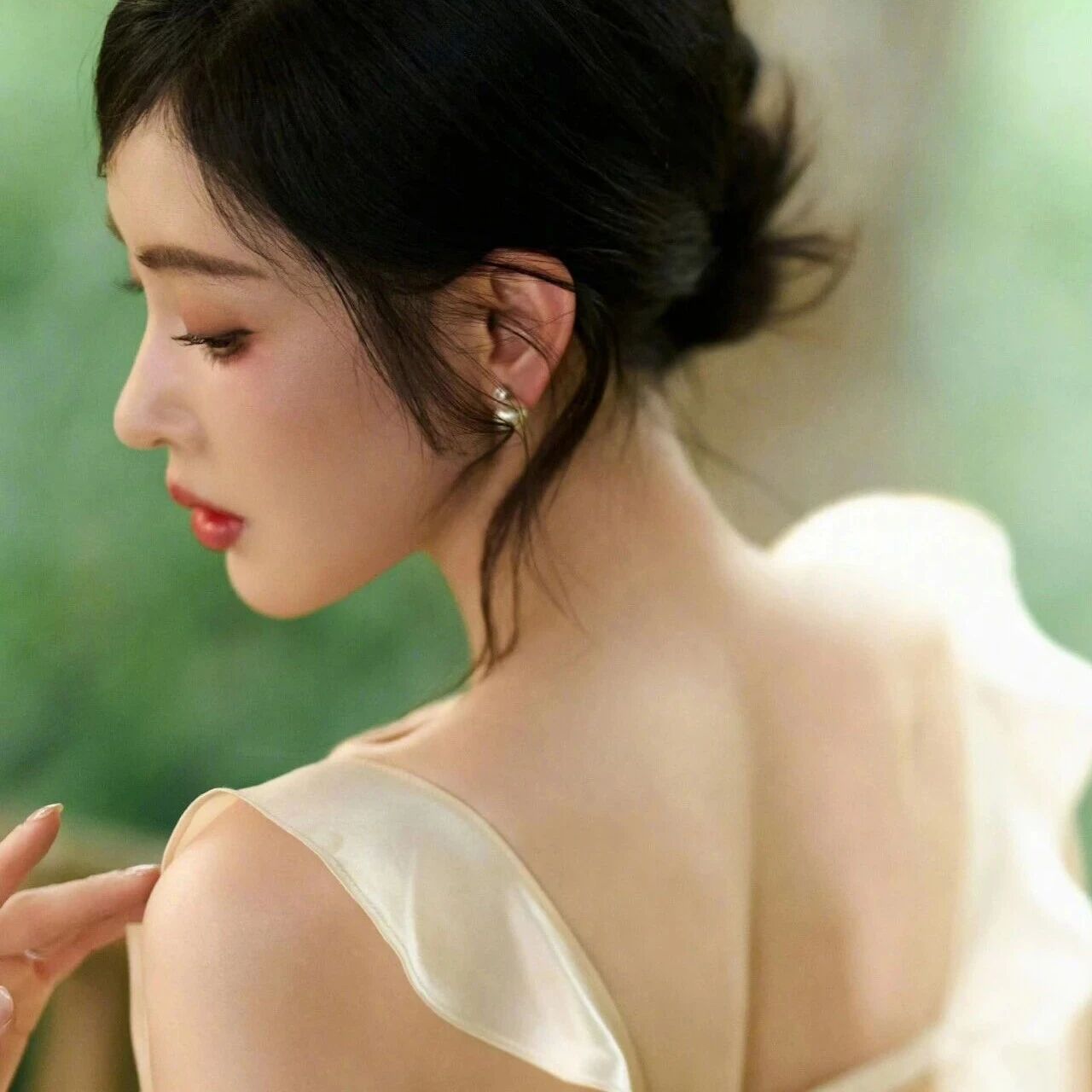 张天爱柔美秀丽 长腿美足