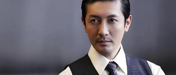 张鲁一:长得帅,演技好,北大才子,与初恋结婚15年零绯闻