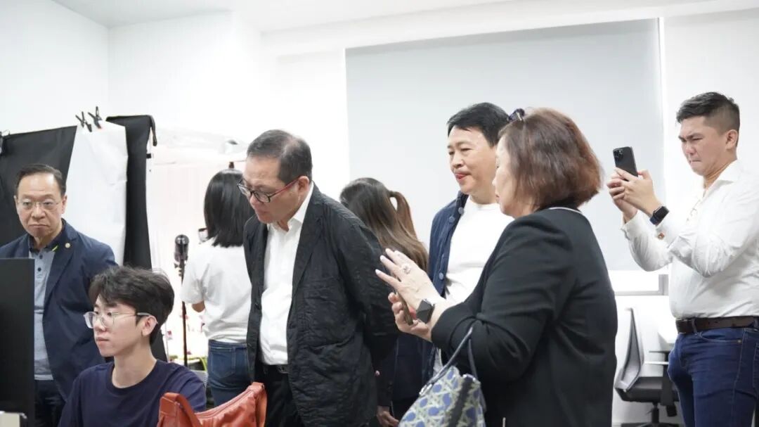 香港珠宝制造业厂商会莅临番禺珠宝服装服饰产业园,共话新机遇