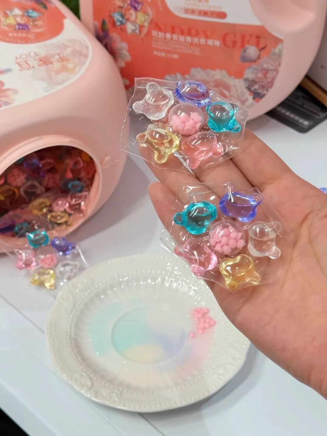 六腔是什么「丁家宜花韵香氛六腔洗衣凝珠」8倍洁净力，留香护衣，抑菌除螨_https://www.jmylbn.com_新闻资讯_第22张