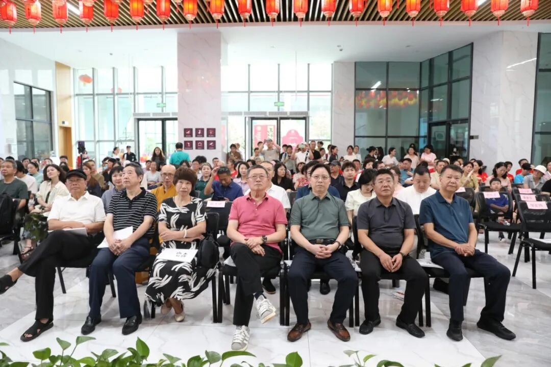 梨花微语润雁城  匠心篆刻续文脉——仇辉篆刻与盲刻艺术作品展在衡阳市美术馆盛大开幕