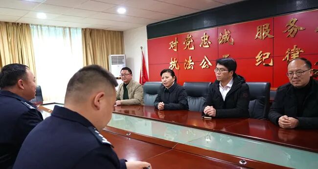 杨琼带队开展春节前走访慰问活动