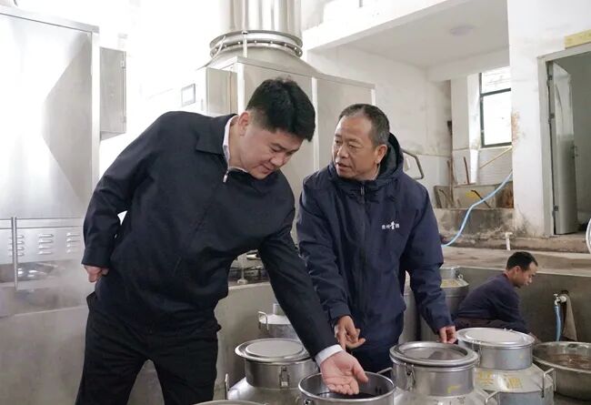 胡志峰率队到镇远县开展重大项目和规上工业企业复工复产督导调研