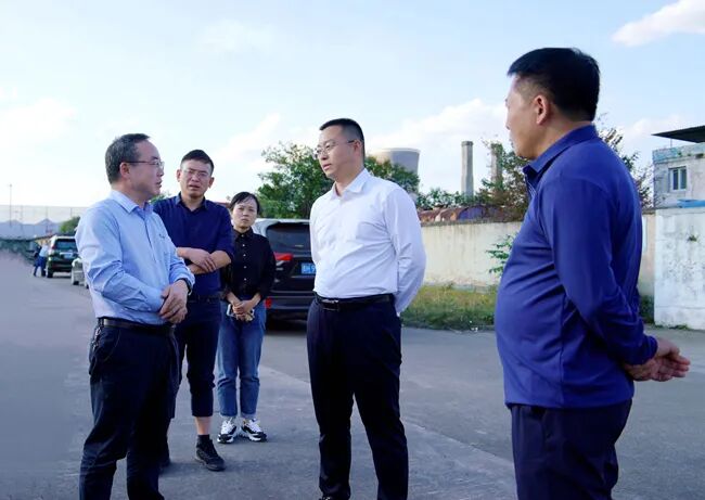 当前位置:>首页>/新闻>/镇远政务>/正文>杨仕根强