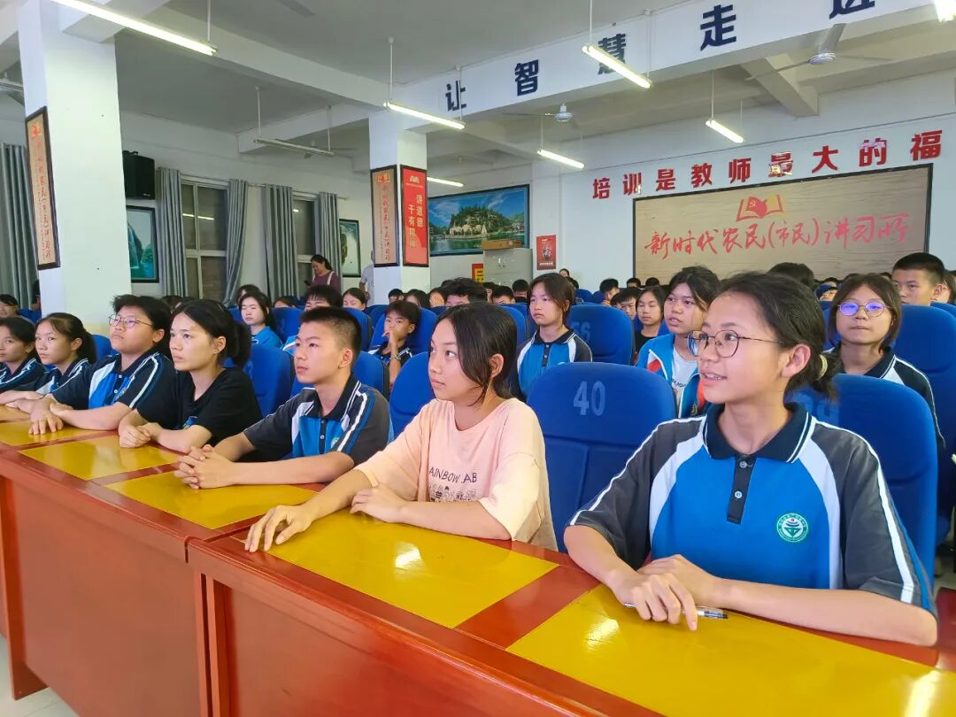 中科院老科学家何林,陈光南,原魁分别在文德中学,镇远三中,镇远二中