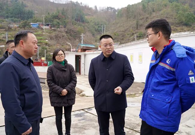 您当前所在位置:>首页>新闻中心>政务要闻>杨仕根一