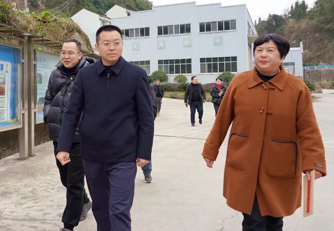 您当前所在位置:>首页>新闻中心>政务要闻>杨仕根一