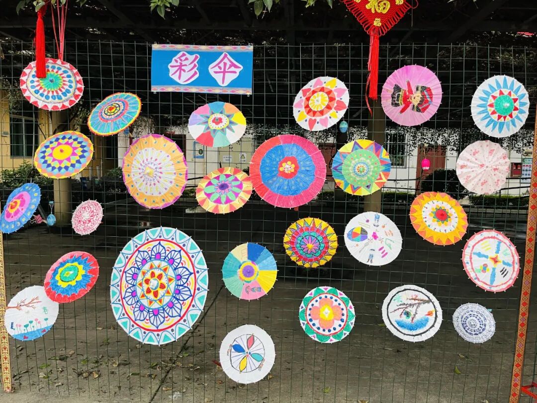彩伞绣球剪纸特色簸箕画精美的剪纸铸牢中华民族共同体意识 同心共筑