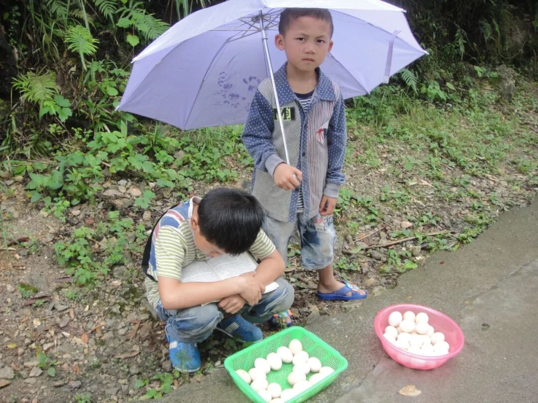 赖施娟 大山里的孩子 82.jpg