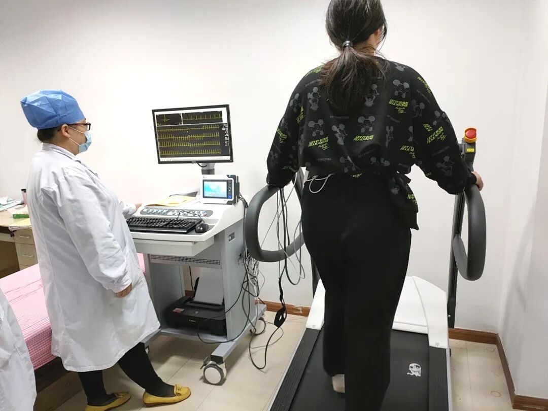 心电图机平板怎么使用【妇儿科普】跑步机上做检查？心电图平板运动试验了解一下！_https://www.jmylbn.com_新闻资讯_第8张