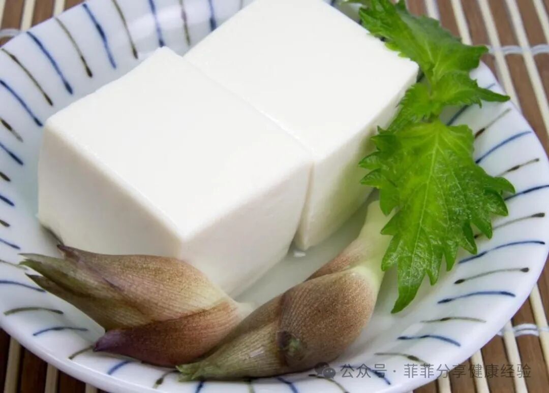 医用海藻棒怎么取不起眼的“补钙高手”，建议中老年人每周吃3次，骨骼强健身体棒_https://www.jmylbn.com_新闻资讯_第3张