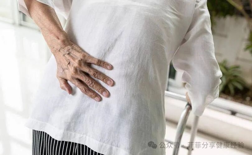 用刮痧板自己怎么刮脸女子早起刮痧板刮脸，坚持了一年去医院体检，医生大为惊叹_https://www.jmylbn.com_新闻资讯_第4张