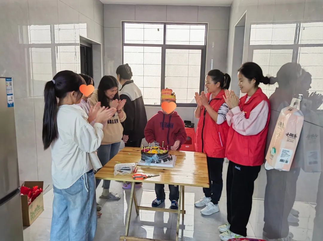 全民公益月捐计划｜龙潭第八守护团：入户为逆风宝贝庆生