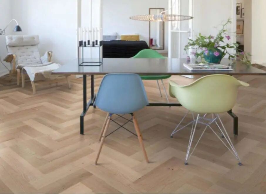 如何选择适合自己的地板一直是装修中的重头戏，这些选购知识一定