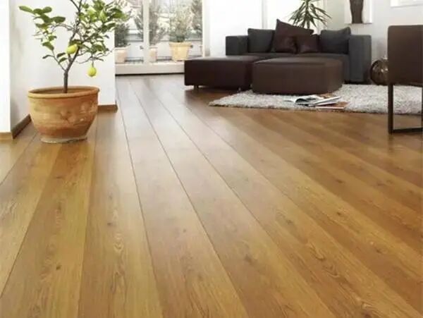 地暖鋪什么地板最好_地暖鋪木地板是不是要選擇實木的_地暖要鋪什么地板