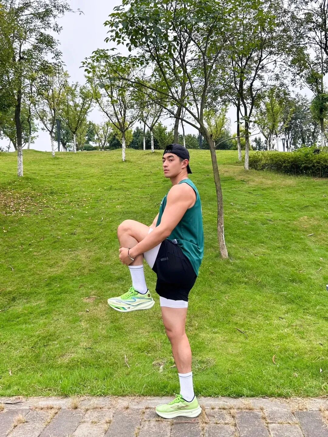 “撕漫男”降临现实！刘聪Russell健身大片，撩翻全网的荷尔蒙狂潮