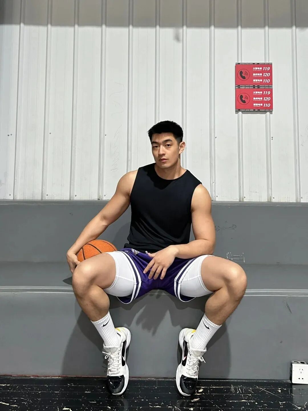 “撕漫男”降临现实！刘聪Russell健身大片，撩翻全网的荷尔蒙狂潮