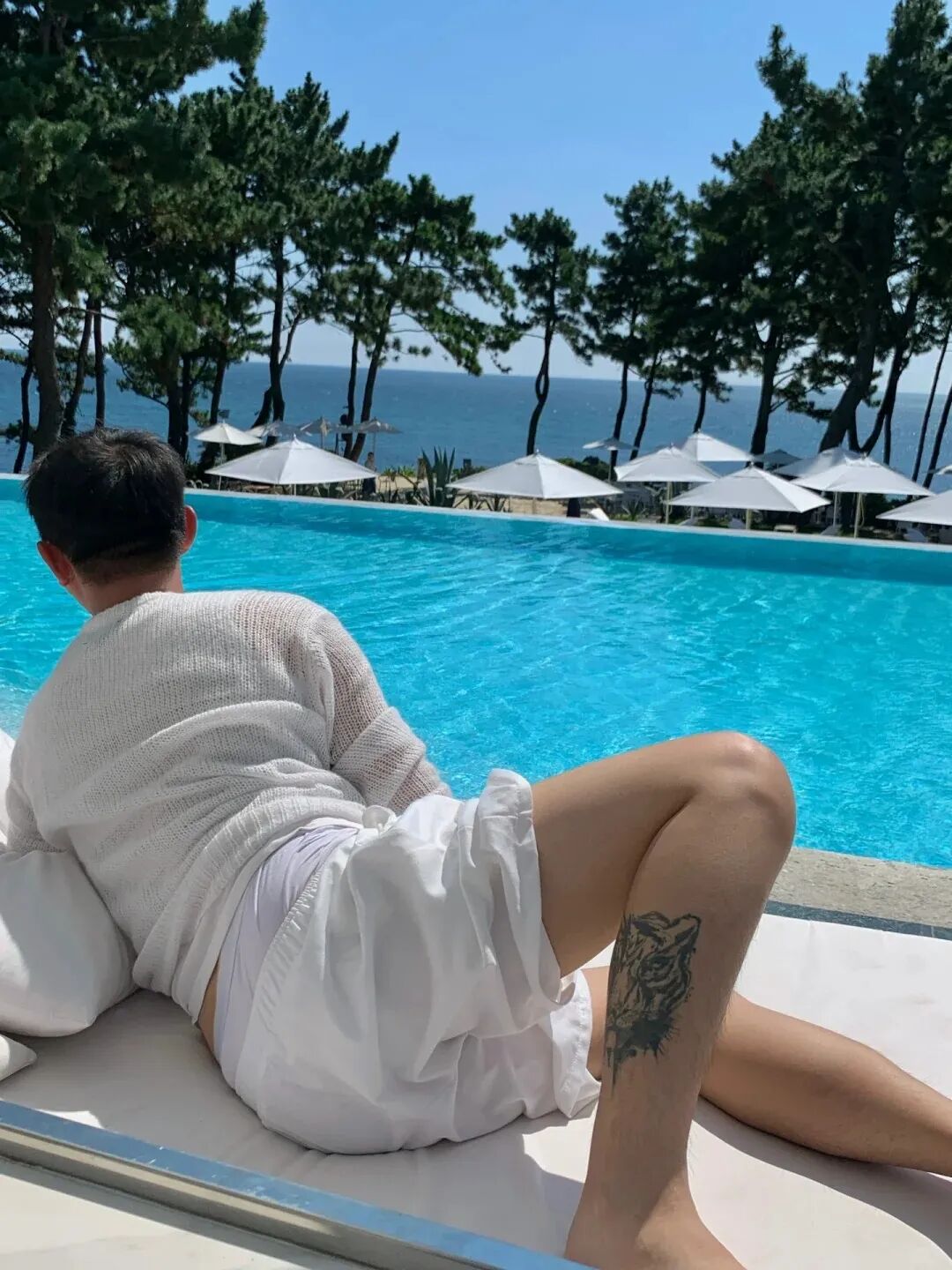 清迈游玩遇上帅气小哥，脂包肌身材与阳光笑容让人沦陷!