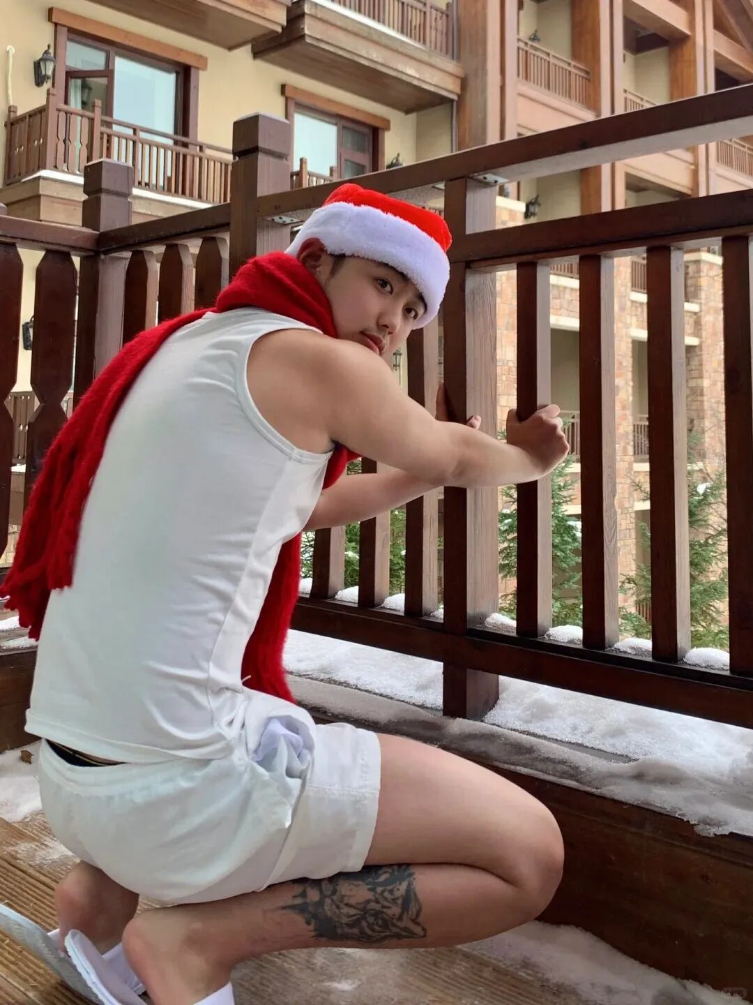 清迈游玩遇上帅气小哥，脂包肌身材与阳光笑容让人沦陷!