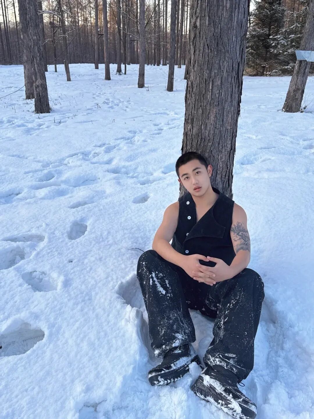 清迈游玩遇上帅气小哥，脂包肌身材与阳光笑容让人沦陷!