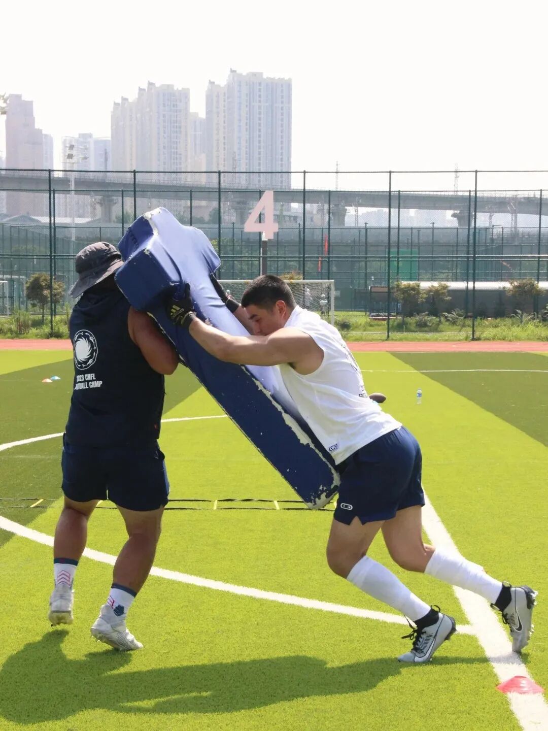 “撕漫男”降临现实！刘聪Russell健身大片，撩翻全网的荷尔蒙狂潮