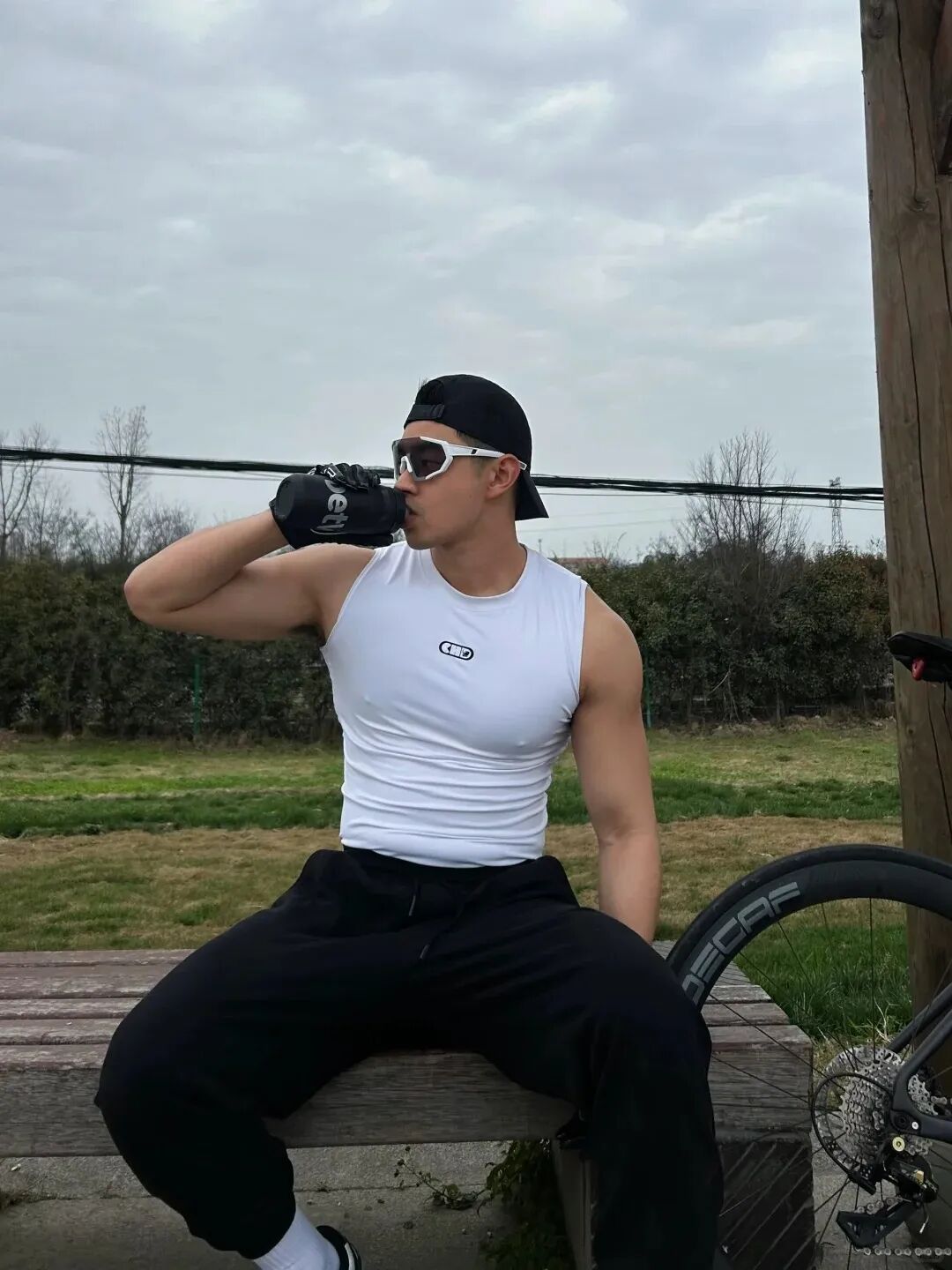 “撕漫男”降临现实！刘聪Russell健身大片，撩翻全网的荷尔蒙狂潮