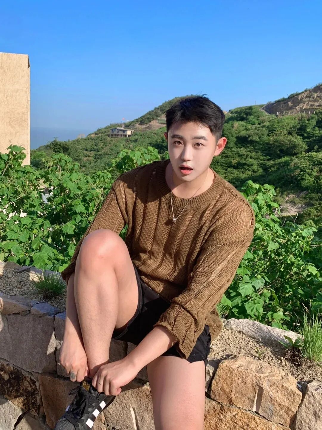 清迈游玩遇上帅气小哥，脂包肌身材与阳光笑容让人沦陷!