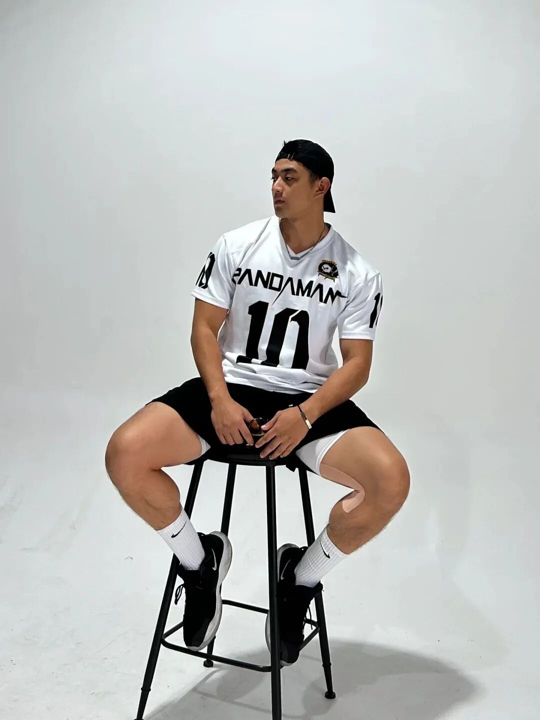 “撕漫男”降临现实！刘聪Russell健身大片，撩翻全网的荷尔蒙狂潮