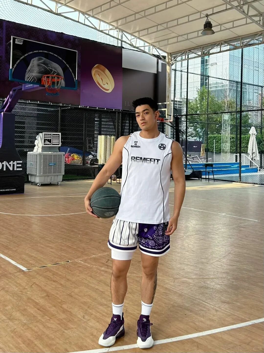 “撕漫男”降临现实！刘聪Russell健身大片，撩翻全网的荷尔蒙狂潮