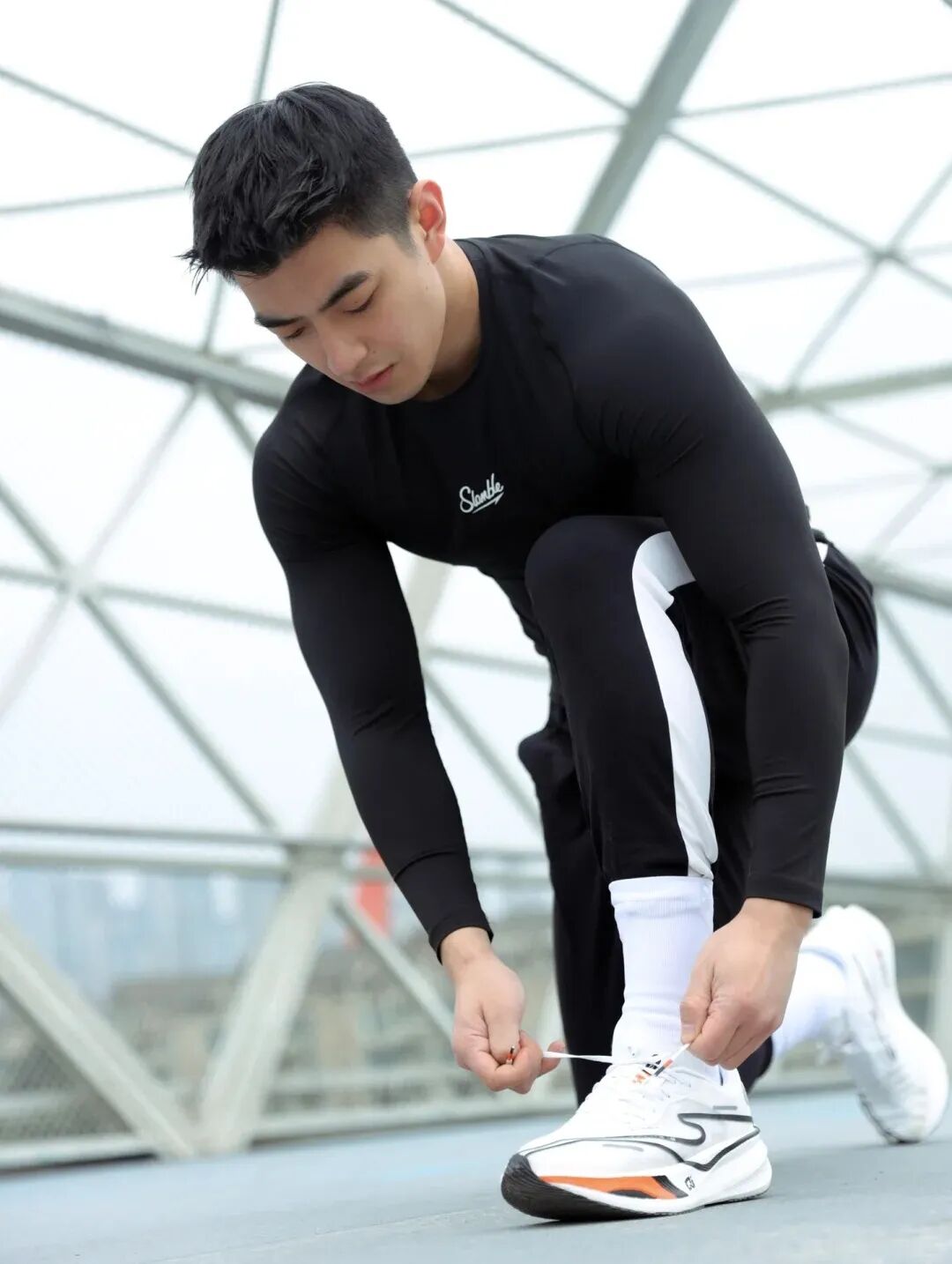 “撕漫男”降临现实！刘聪Russell健身大片，撩翻全网的荷尔蒙狂潮