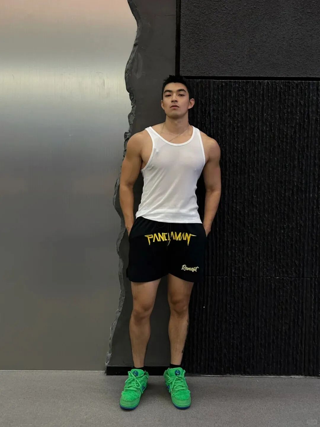 “撕漫男”降临现实！刘聪Russell健身大片，撩翻全网的荷尔蒙狂潮